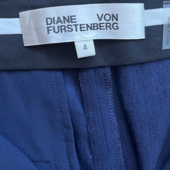 DIANE VON FURSTENBERG navy blue pleat front pants / Size 4 - Picture 5 of 7